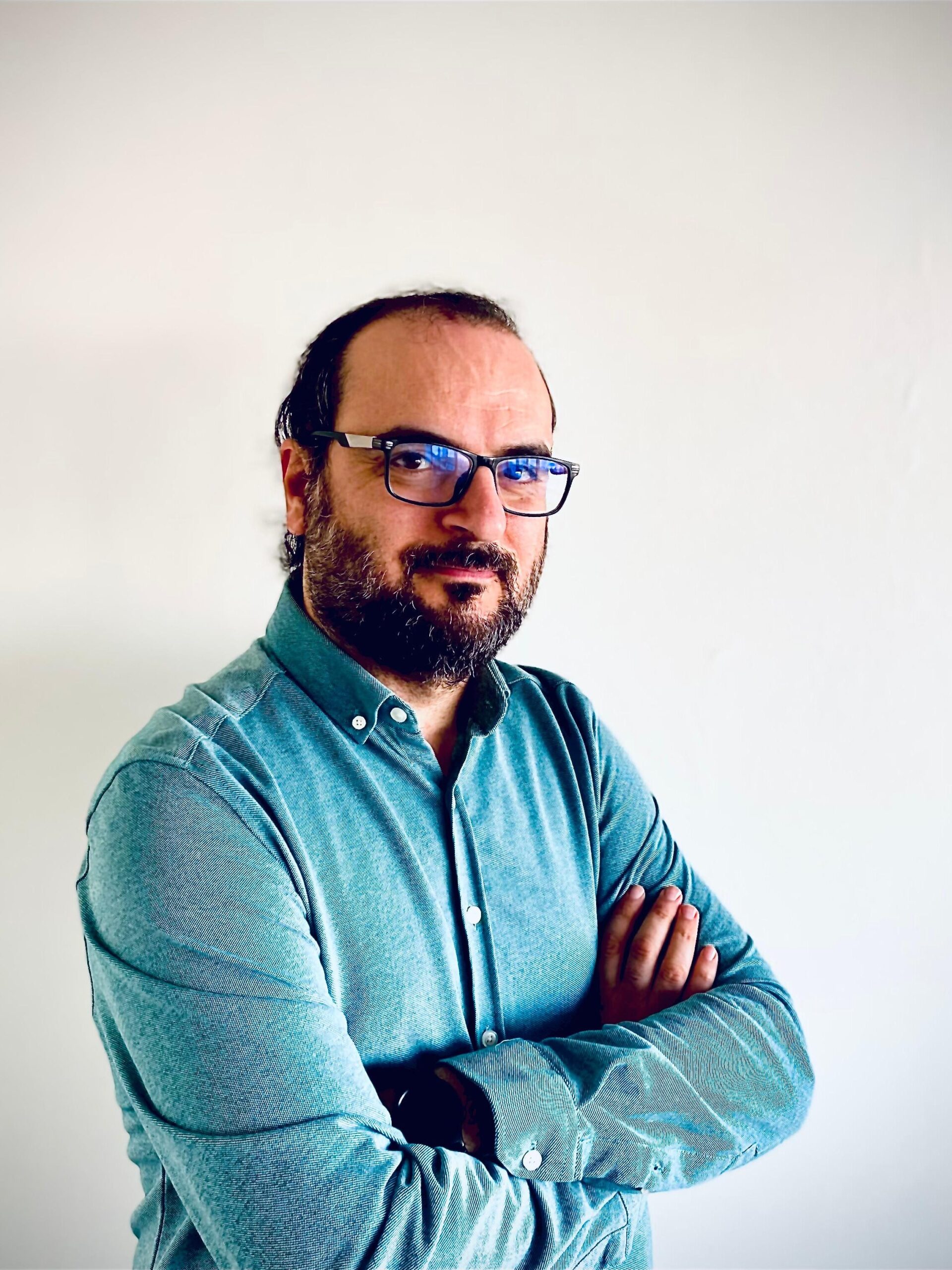 Mehmet Gökhan Uzuner Mehmet Gökhan Uzuner